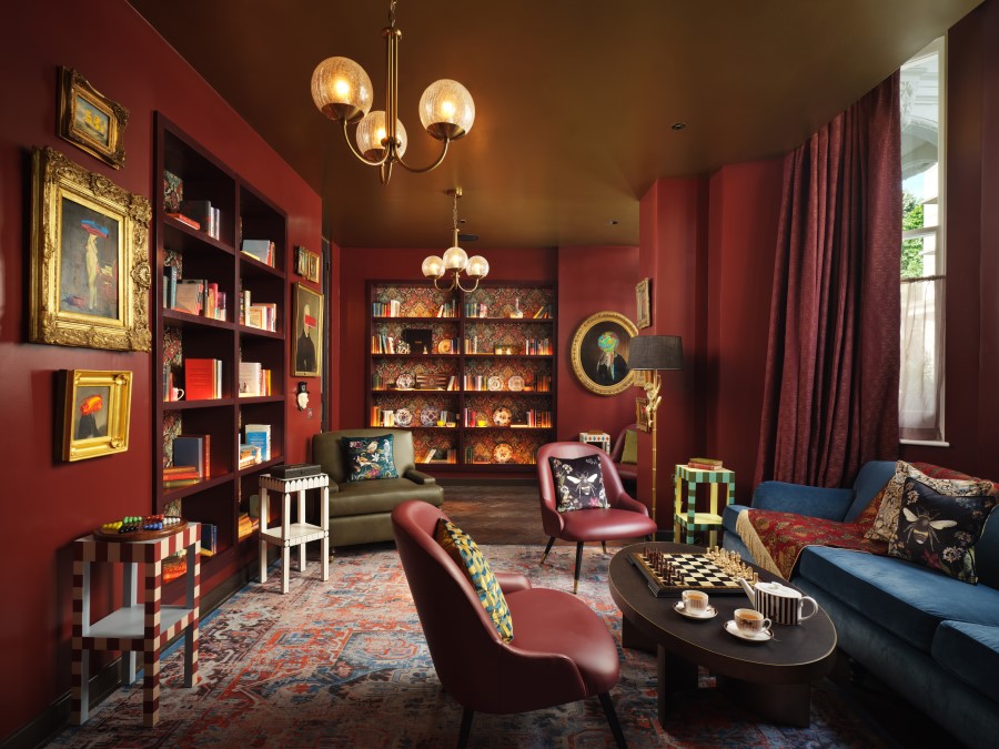 A Tale of Two Escapes: From Surrey's Royal Countryside to London's Sophisticated Heart