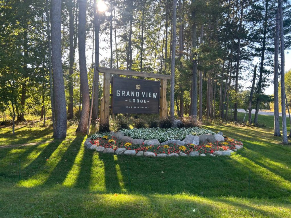 For "Minnesota Nice," Follow Me To Grand View Lodge Spa & Golf Resort